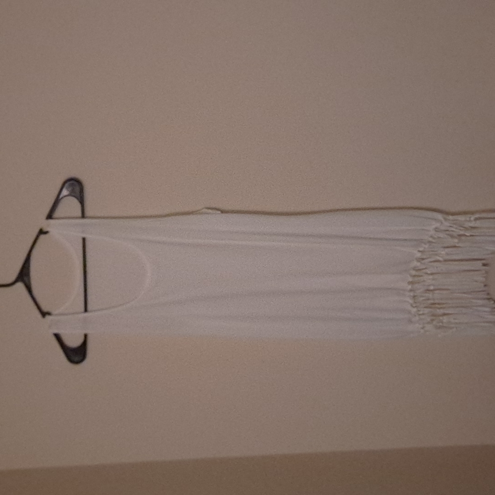 White sleeveless dress